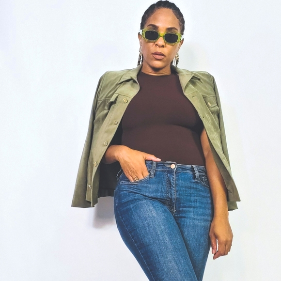 Lightweight Lime Jacket - Picture 2 of 6